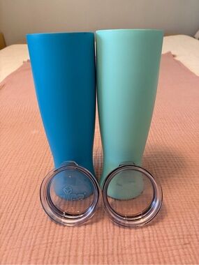 Ice Brand From Buc-ee’s 2 Insulated Matte Blue and Aqua Travel Tumblers W/Lids